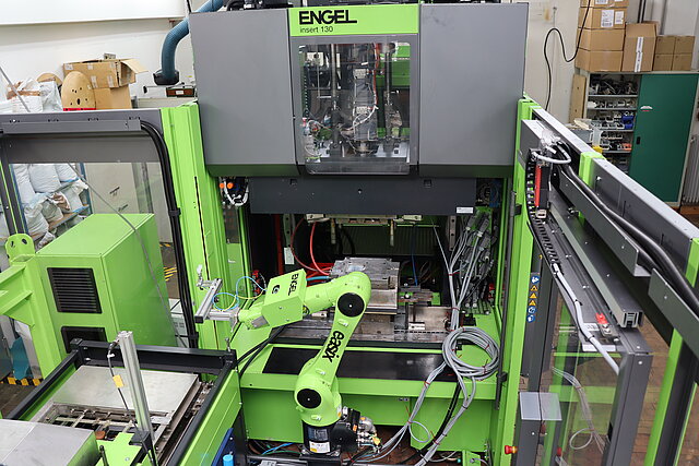 Engel Insert 500V/130 mit IR-Ofen und Automation