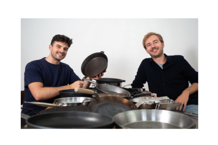 Filip Mierzwa (l.) und Simon Köstler von STUR Cookware