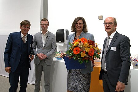 Ilse Aigner mit WI Professoren